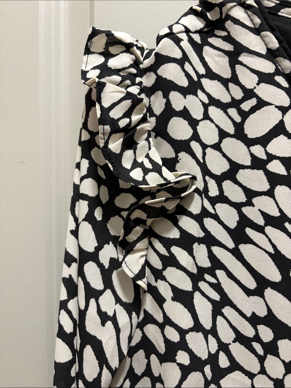 Who What Wear Black and White Long-Sleeve Ruffle Hem Dress - Picture 5 of 7